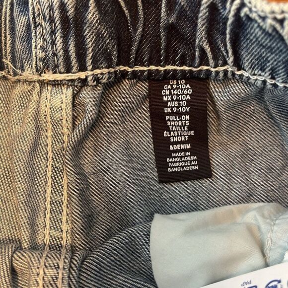 NWT H&M Light Wash Youth Jean Shorts - Picture 3 of 7